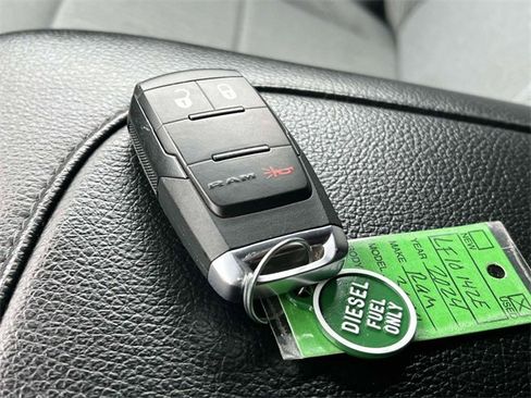 Used 2024 RAM 3500 Big Horn image 37