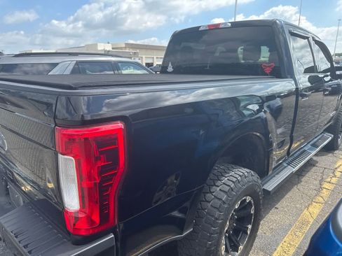 Used 2018 Ford F250 XLT w/ XLT Value Package AWD/4WD image 13