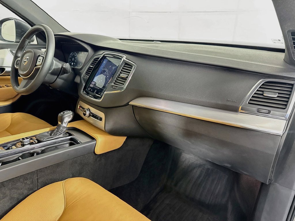 Used 2017 Volvo XC90 T6 Momentum w/ Vision Package AWD/4WD image 39