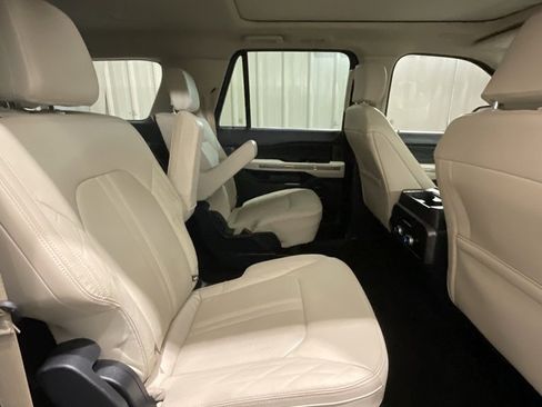 Used 2022 Ford Expedition Max Platinum image 14