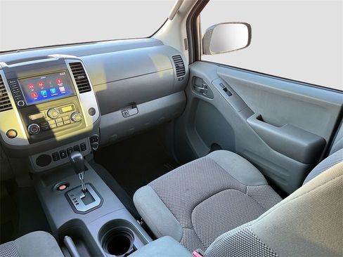 Used 2020 Nissan Frontier SV w/ Midnight Edition Floor Mats image 22