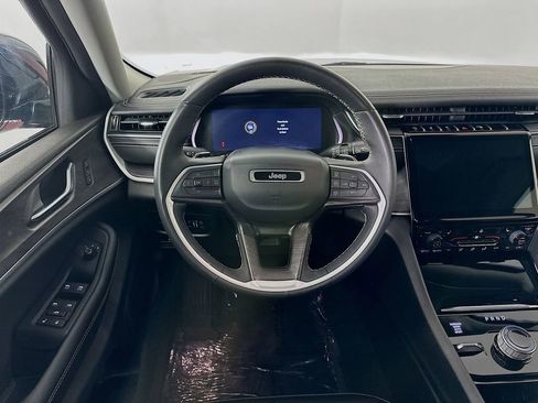 Certified 2023 Jeep Grand Cherokee Limited w/ Black Appearance Package AWD/4WD image 34