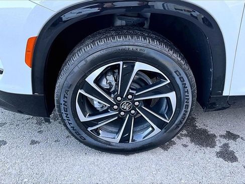 Used 2025 Buick Enclave Sport Touring image 35