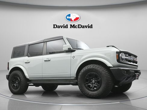 Used 2023 Ford Bronco Outer Banks image 25