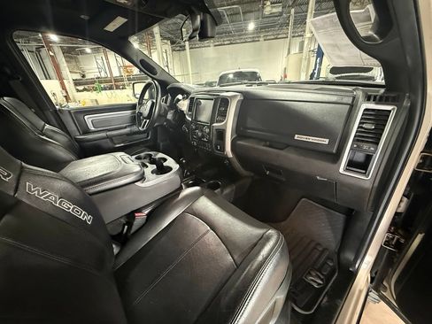 Used 2018 RAM 2500 Power Wagon w/ Leather & Luxury Group AWD/4WD image 19