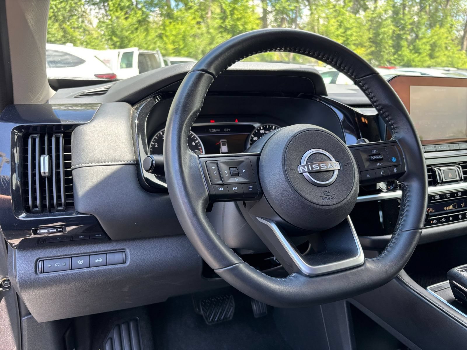 Used 2025 Nissan Pathfinder SV AWD/4WD image 35