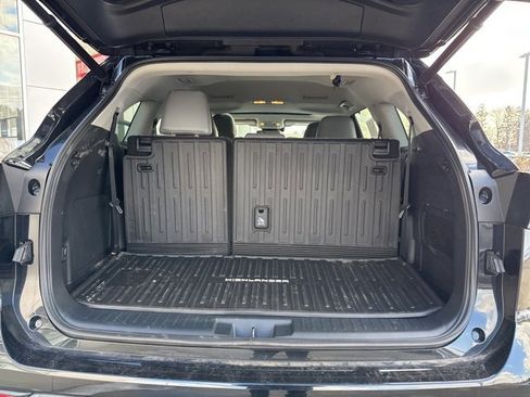 Used 2022 Toyota Highlander Bronze Edition image 28