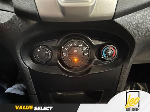 Used 2011 Ford Fiesta SE w/ 203A Rapid Spec Order Code FWD image 17