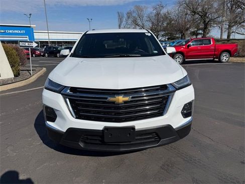 Used 2023 Chevrolet Traverse LT image 10