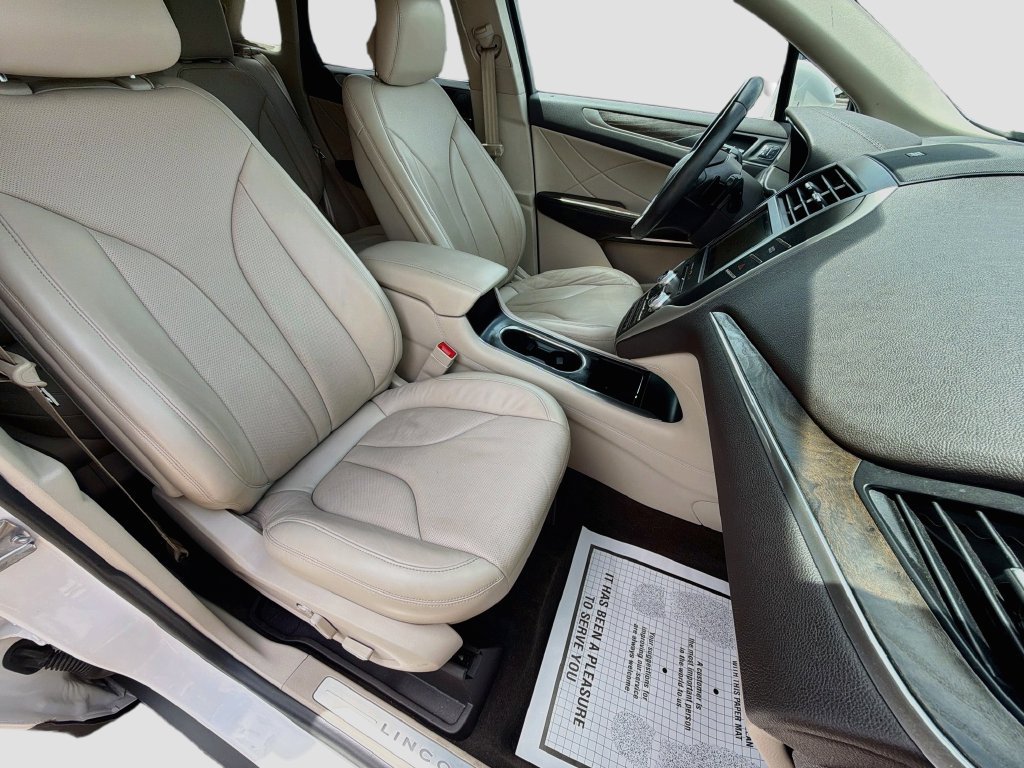 Used 2019 Lincoln MKC Reserve w/ MKC Climate Package AWD/4WD image 15
