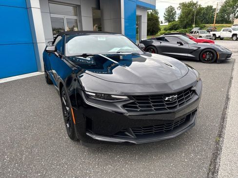 Used 2023 Chevrolet Camaro LT w/ Technology Package image 2