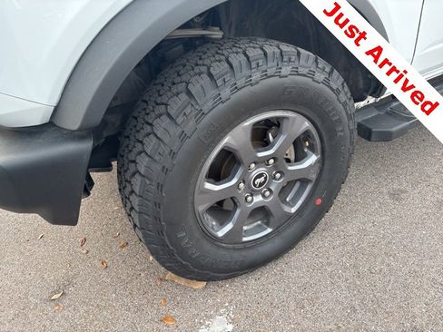 Used 2023 Ford Bronco Big Bend image 3