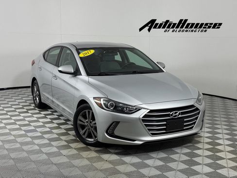 Used 2017 Hyundai Elantra SE w/ SE A/T Tech Package 03 FWD image 1