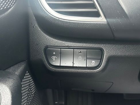 Used 2024 Kia Seltos EX AWD/4WD image 17