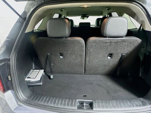 Used 2024 Kia Sorento S image 28