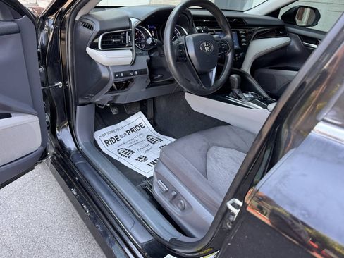 Used 2020 Toyota Camry LE FWD image 15