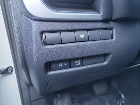 Certified 2023 Nissan Rogue SV image 14