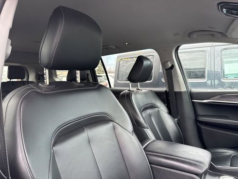 Certified 2023 Jeep Grand Cherokee L Limited image 28