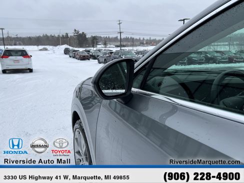 Used 2023 Buick Envision Avenir image 5