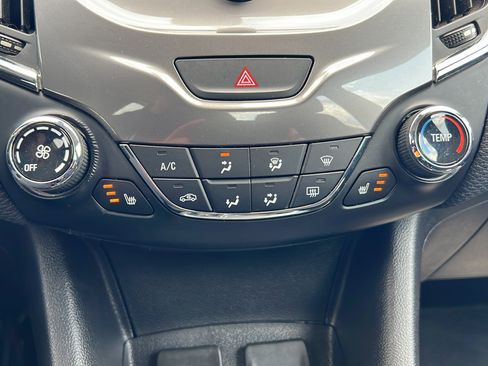 Used 2017 Chevrolet Cruze LT w/ Convenience Package FWD image 21