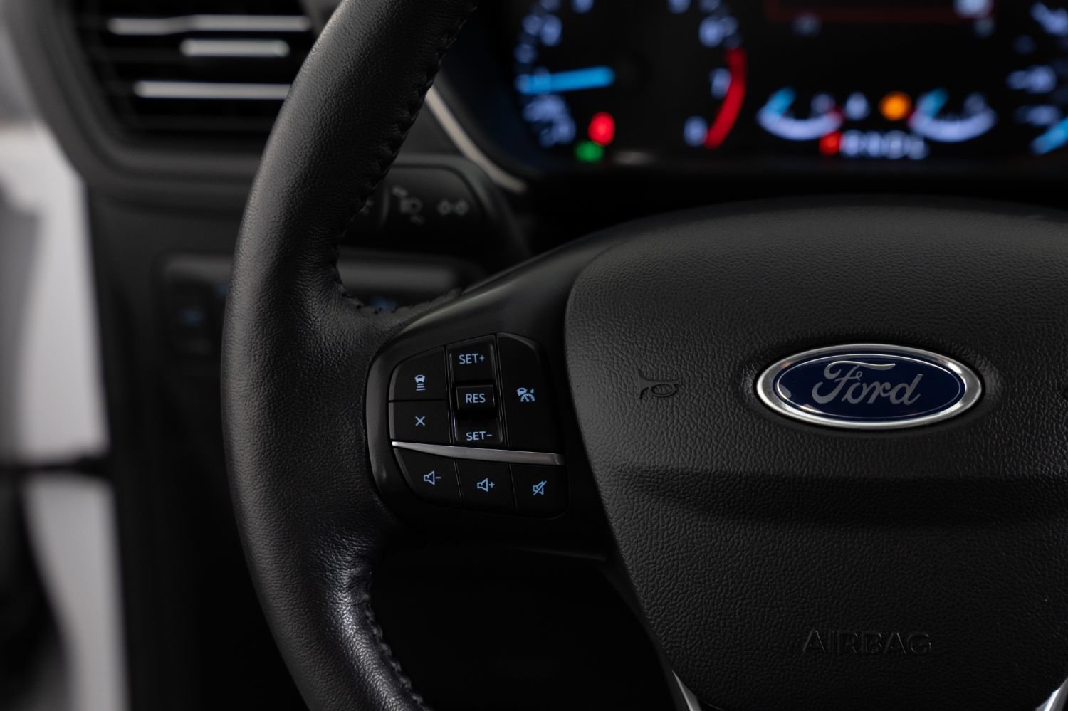 Used 2020 Ford Escape SEL AWD/4WD image 30