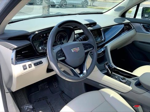 Used 2024 Cadillac XT6 Premium Luxury w/ Technology Package AWD/4WD image 14