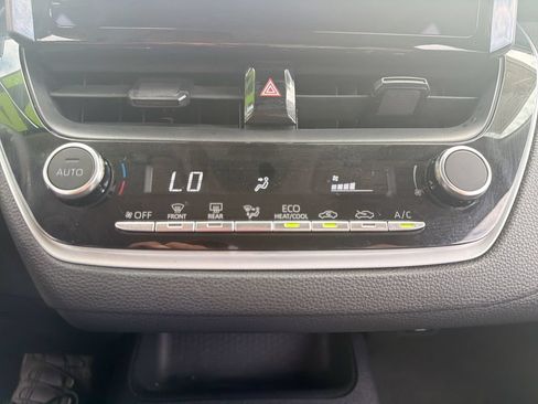 Used 2024 Toyota Corolla LE FWD image 16