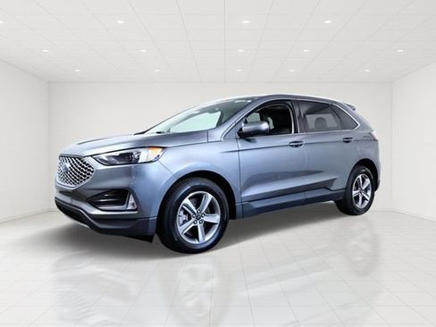 Certified 2024 Ford Edge SEL w/ Convenience Package AWD/4WD image 2