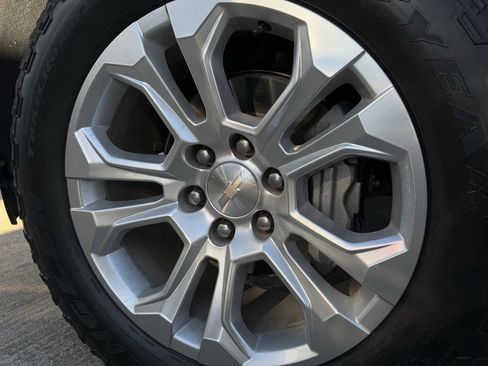 Used 2024 Chevrolet Silverado 1500 LTZ w/ Technology Package image 11