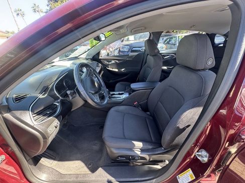 Used 2016 Chevrolet Malibu LT FWD image 9