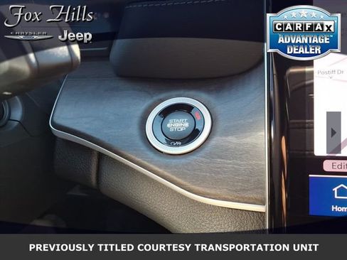 New 2025 Jeep Grand Cherokee Limited w/ Black Appearance Package image 23