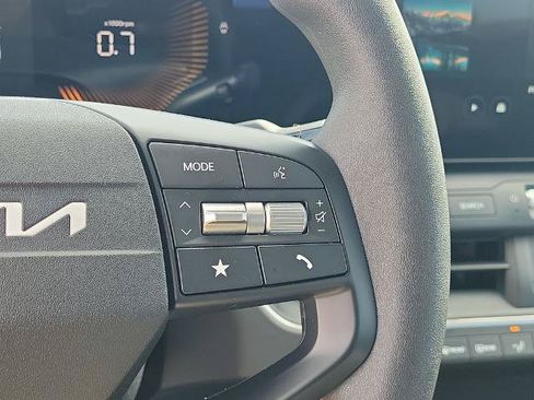 Used 2025 Kia K4 FWD image 24