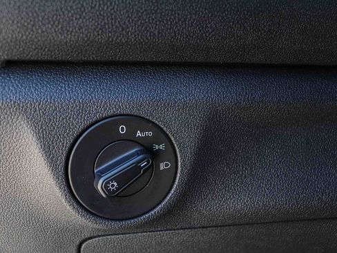 Used 2019 Volkswagen Jetta S w/ Driver Assistance Package image 23