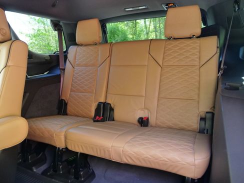 Used 2021 Cadillac Escalade Sport w/ Driver Assist Tech Package image 31