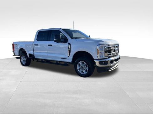 Used 2025 Ford F250 XLT image 7