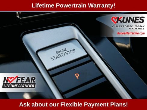 Used 2025 Volkswagen Atlas SE AWD/4WD image 34