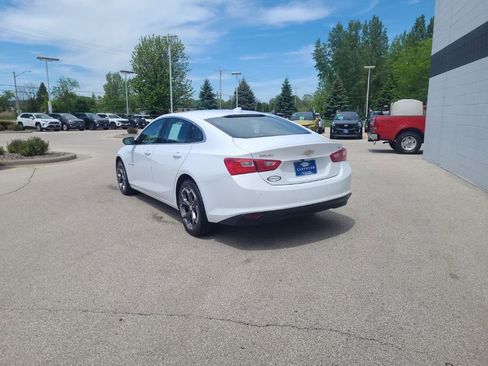 Used 2023 Chevrolet Malibu LT w/ Driver Confidence Package FWD image 4