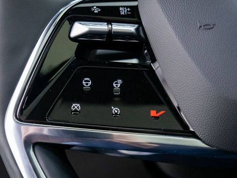 New 2025 Cadillac Escalade IQ Luxury 1 image 27