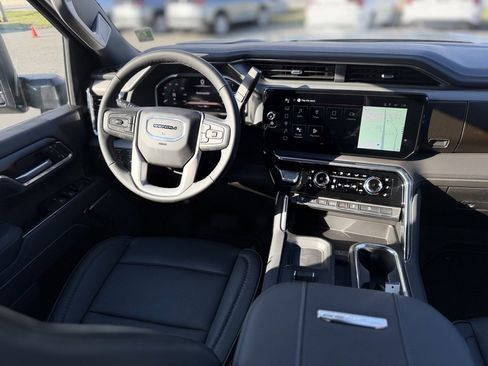 New 2026 GMC Sierra 2500 Denali w/ Denali Reserve Package image 13