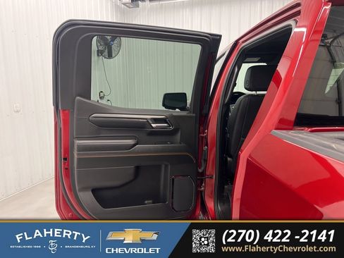 Used 2024 GMC Sierra 1500 AT4 w/ AT4 Premium Package image 10