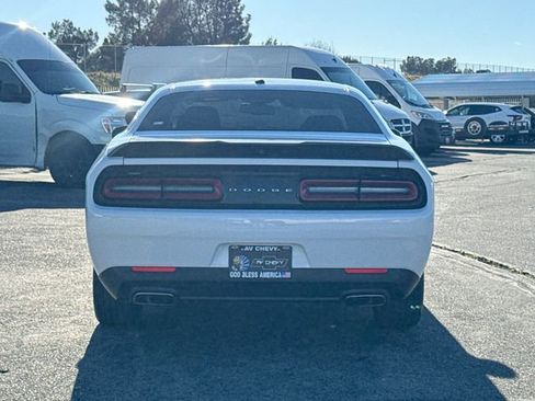Used 2023 Dodge Challenger SXT image 30