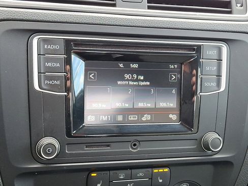 Used 2017 Volkswagen Jetta S w/ Jetta S Cold Weather Package image 16