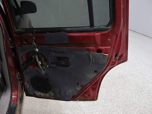 Used 2000 Ford Explorer XL image 16