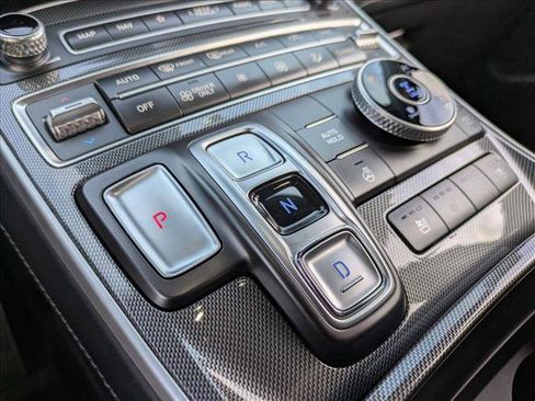 Used 2021 Hyundai Santa Fe Limited w/ Cargo Package image 12