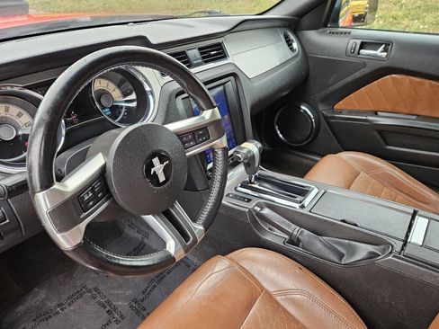 Used 2010 Ford Mustang Premium image 12
