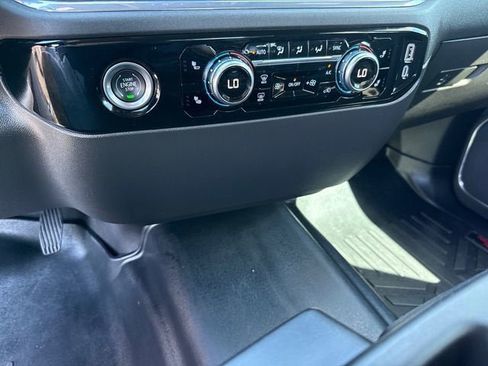 Used 2024 GMC Sierra 1500 SLT AWD/4WD image 20