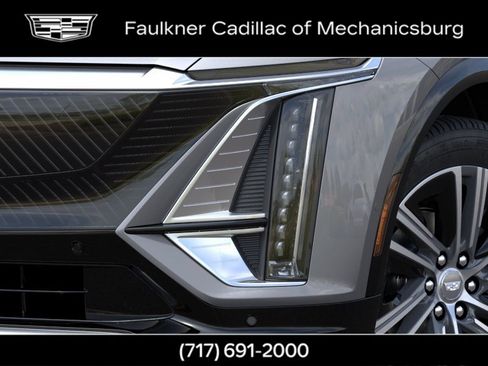 Used 2025 Cadillac Lyriq Luxury AWD/4WD image 10