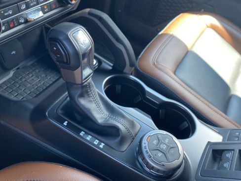 Used 2024 Ford Bronco Outer Banks AWD/4WD image 20