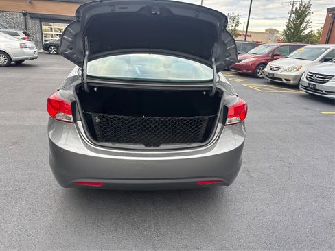 Used 2013 Hyundai Elantra GLS w/ Preferred Pkg image 15