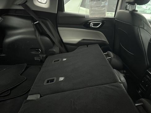 Certified 2022 Jeep Compass Limited image 16